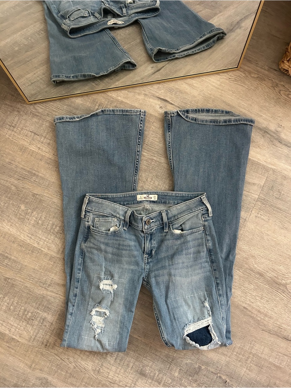 Vintage Hollister Low Rise Distressed Flare Jeans Medium Wash Size 1R 25x33 Y2K